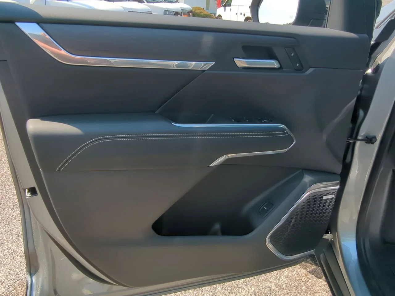 New 2026 Sterling Metallic GMC Elevation image 23