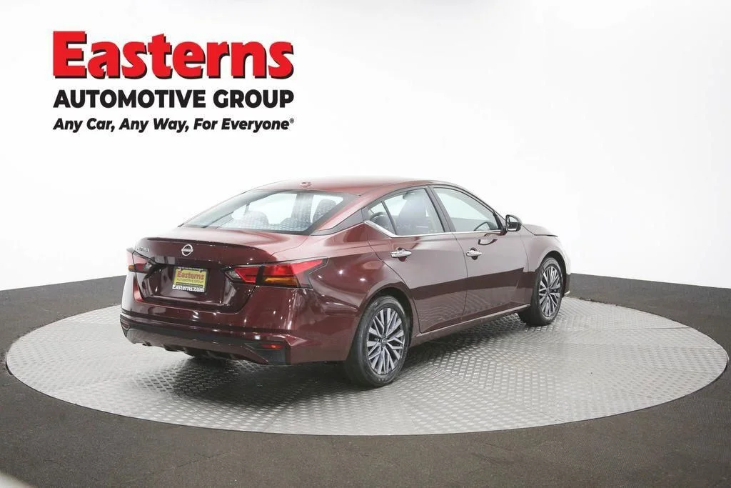 Used 2025 Red Nissan 2.5 SV image 42