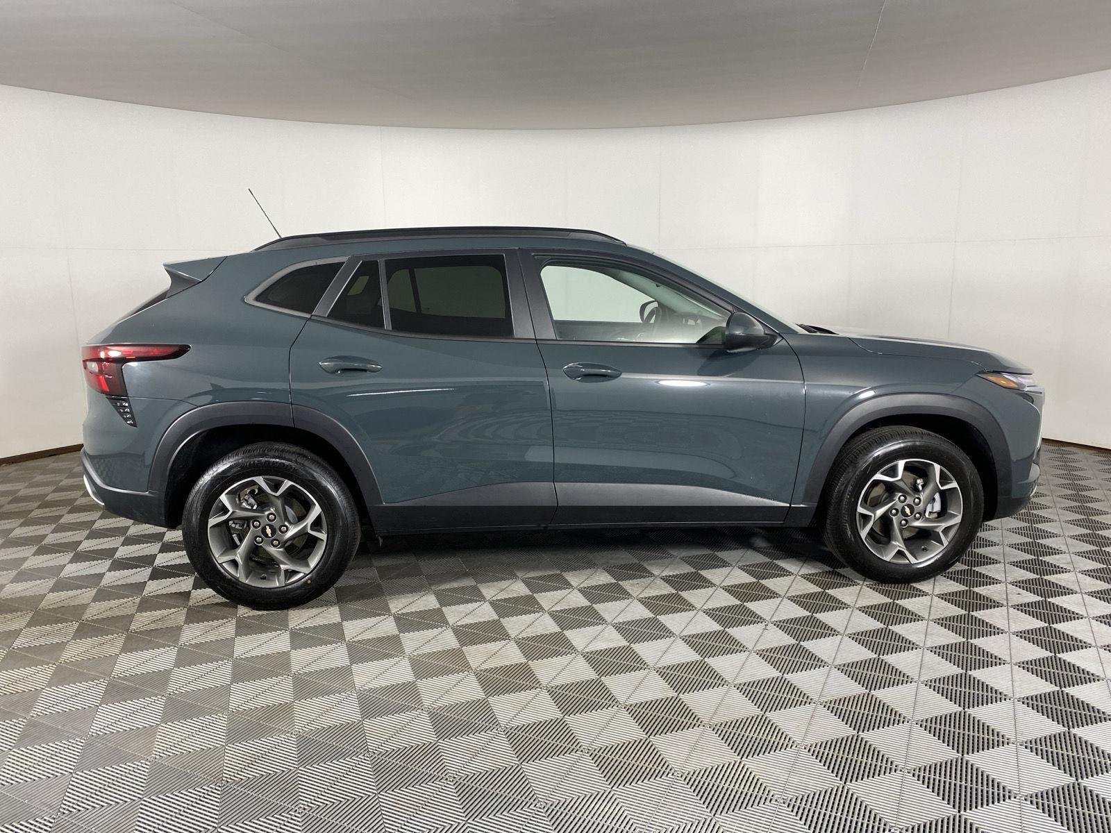 Used 2025 Cypress Chevrolet LT image 8