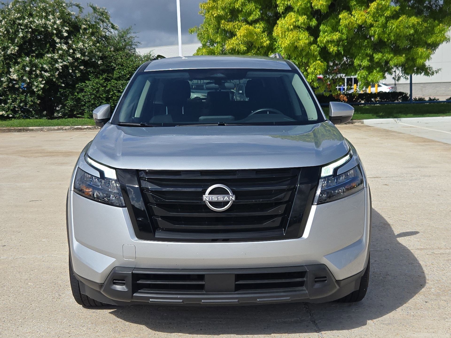 Used 2025 Brilliant Silver Metallic Nissan SV image 9