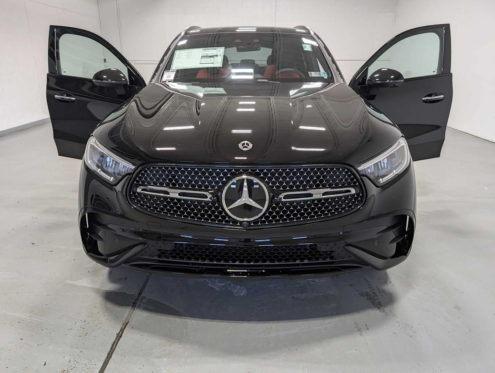 Certified Used 2026 Obsidian Black Metallic Mercedes-Benz GLC 300 image 13