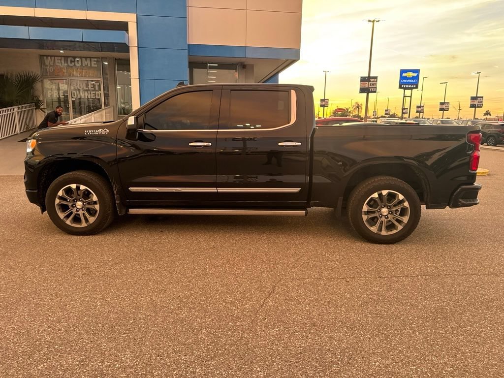 Used 2024 Black Chevrolet High Country image 8