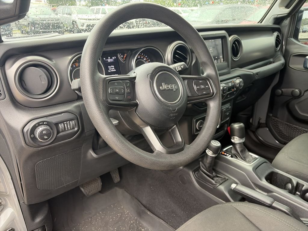 Used 2022 Gray Jeep Willys image 10