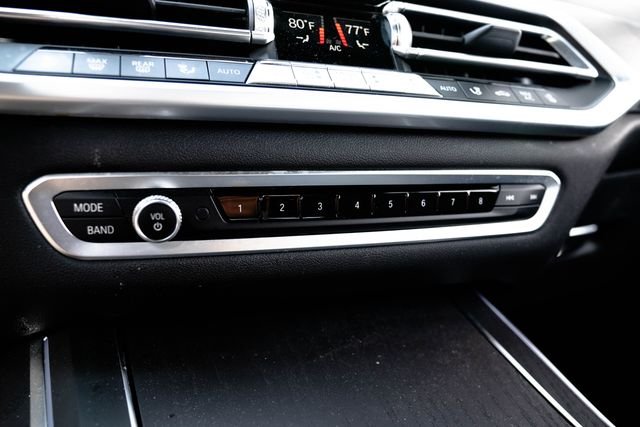 Used 2022 Black Sapphire Metallic BMW xDrive40i image 24