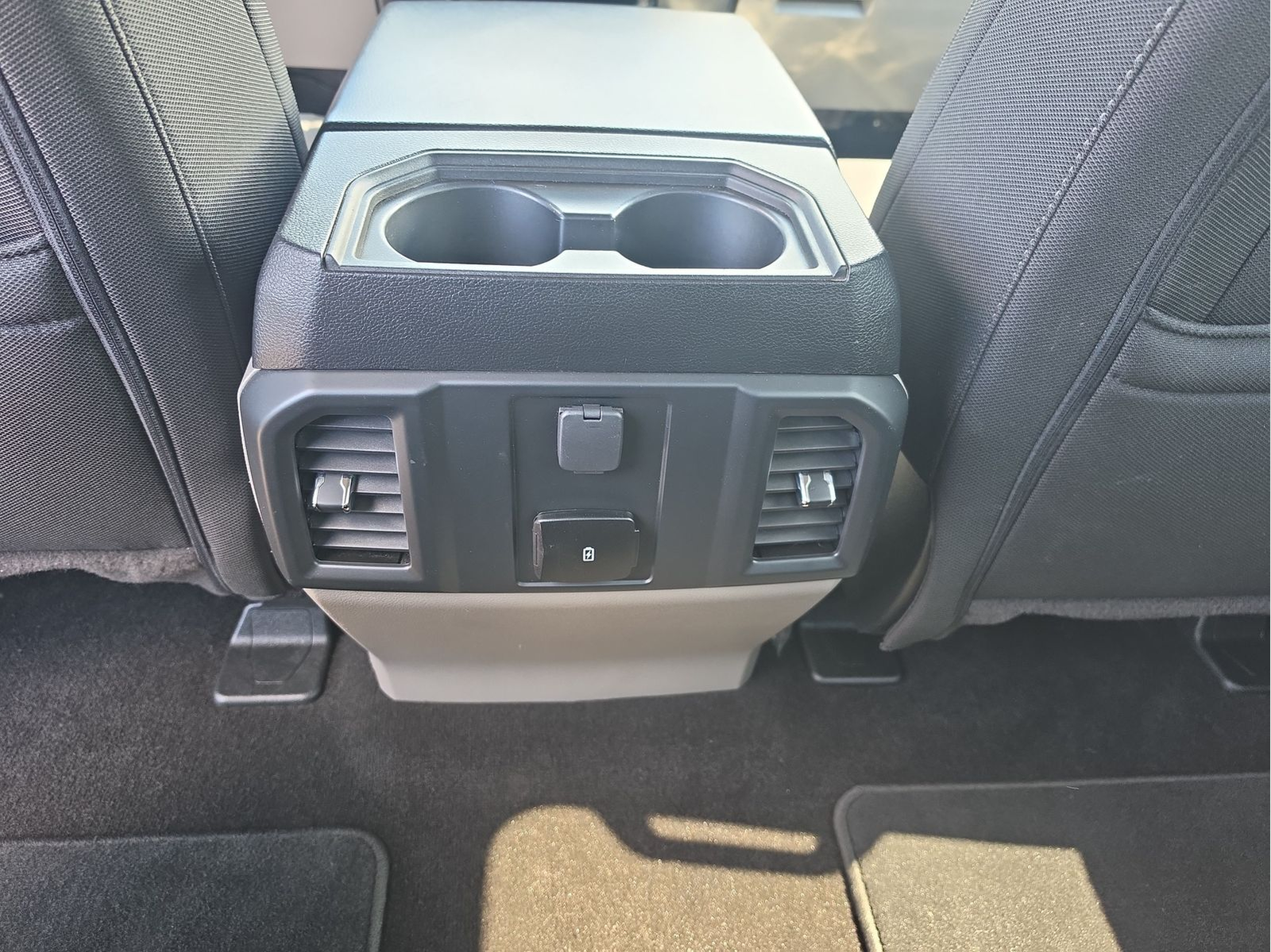 Used 2020 Magnetic Ford XL image 13