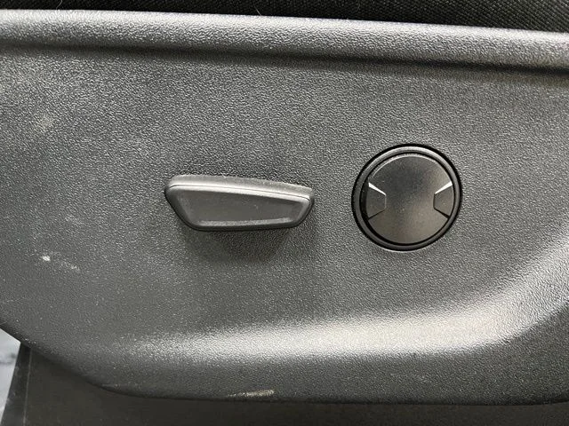 Used 2025 Gray Ford XLT image 20