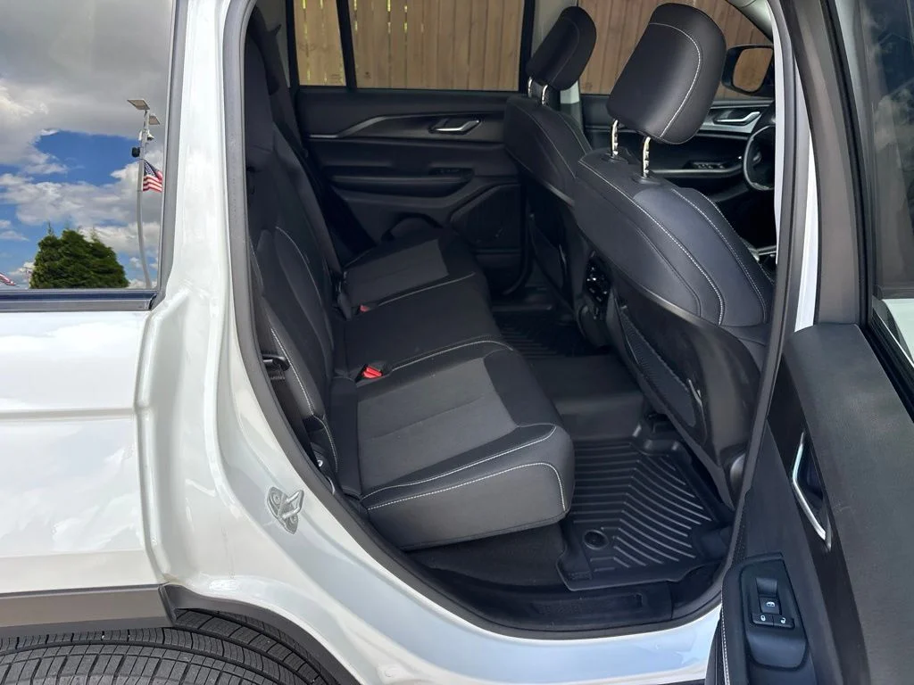 Used 2023 Bright White Clearcoat Jeep Laredo image 11