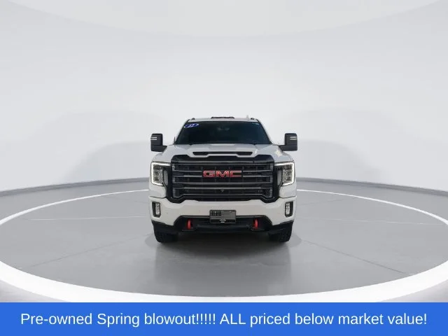 Used 2022 White GMC AT4 image 3