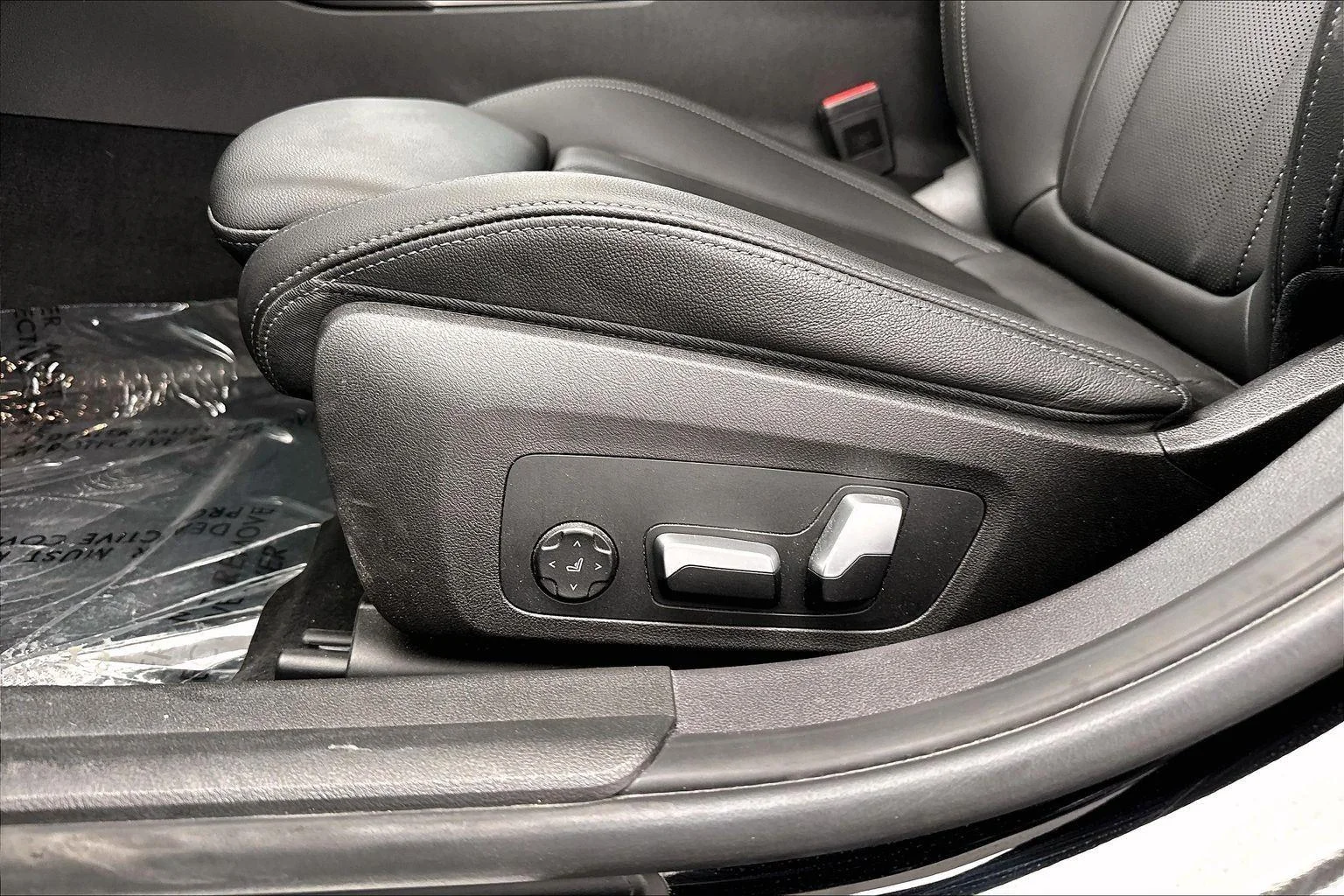 2024 BMW 3 Series 330i - Photo 26