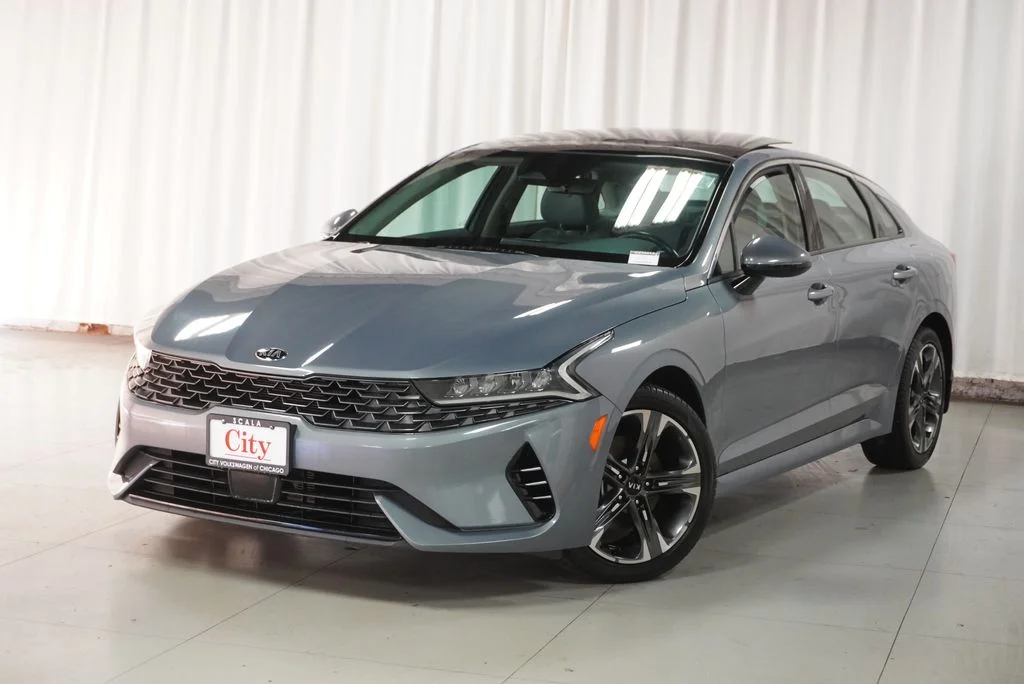 Used 2021 Everlasting Silver Kia EX image 13