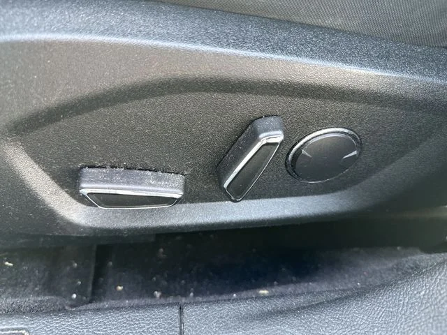 Used 2018 Silver Ford SE image 16