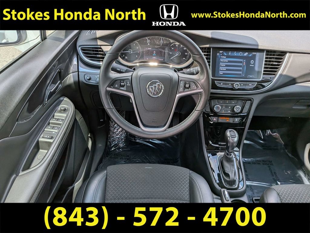 Used 2021 White Buick Preferred image 20