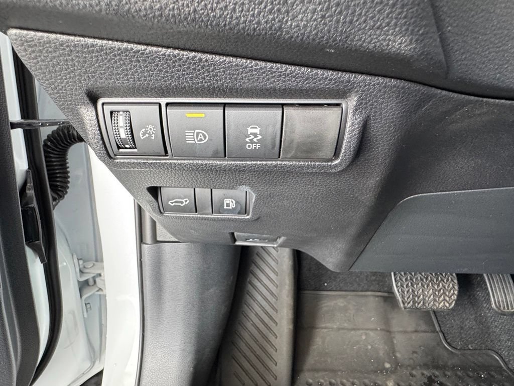 Used 2026  Toyota Hybrid XSE image 35