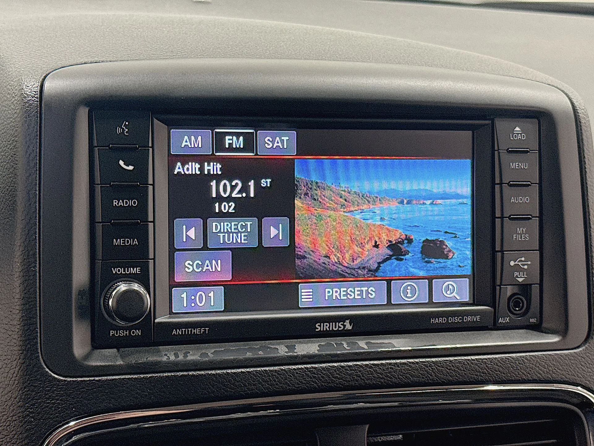 Used 2019 White Dodge SE image 13