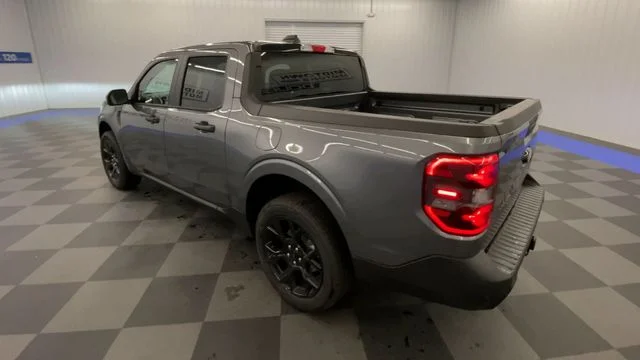 New 2026 Carbonized Gray Metallic Ford XLT image 6
