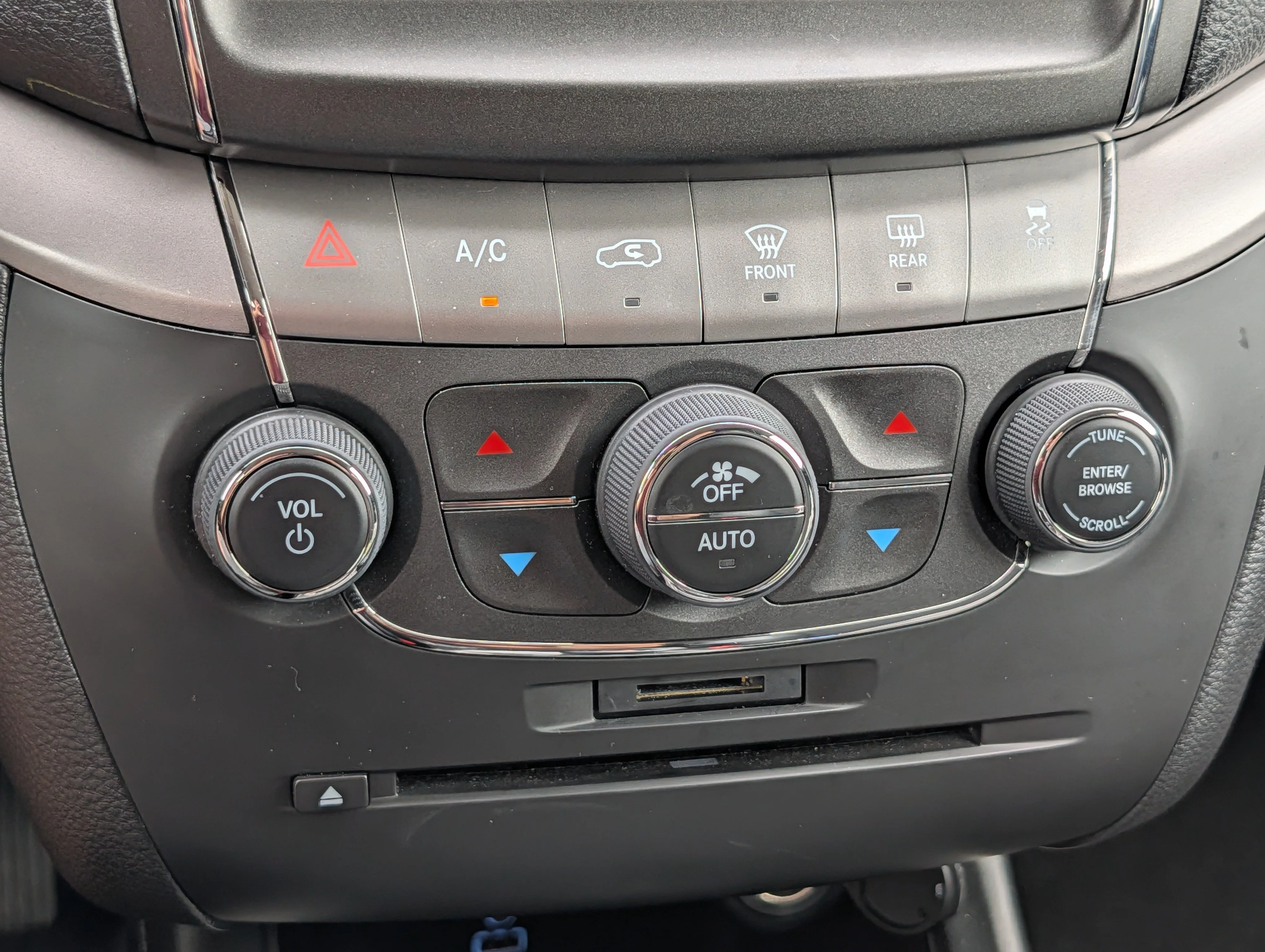 Used 2017 Redline 2 Coat Pearl Dodge Crossroad Plus image 23