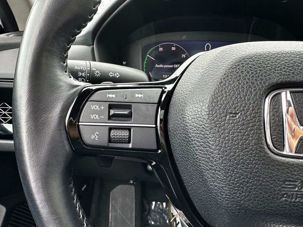 Used 2023 Black Honda Touring image 25