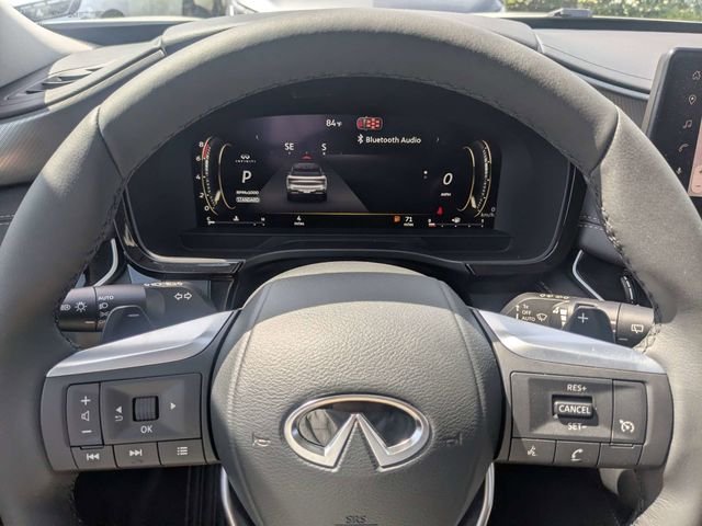 New 2027 RADIANT WHITE INFINITI Pure FWD image 30