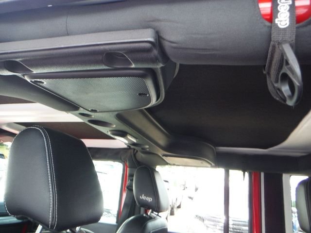 Used 2018 Red Jeep Unlimited Sport image 38