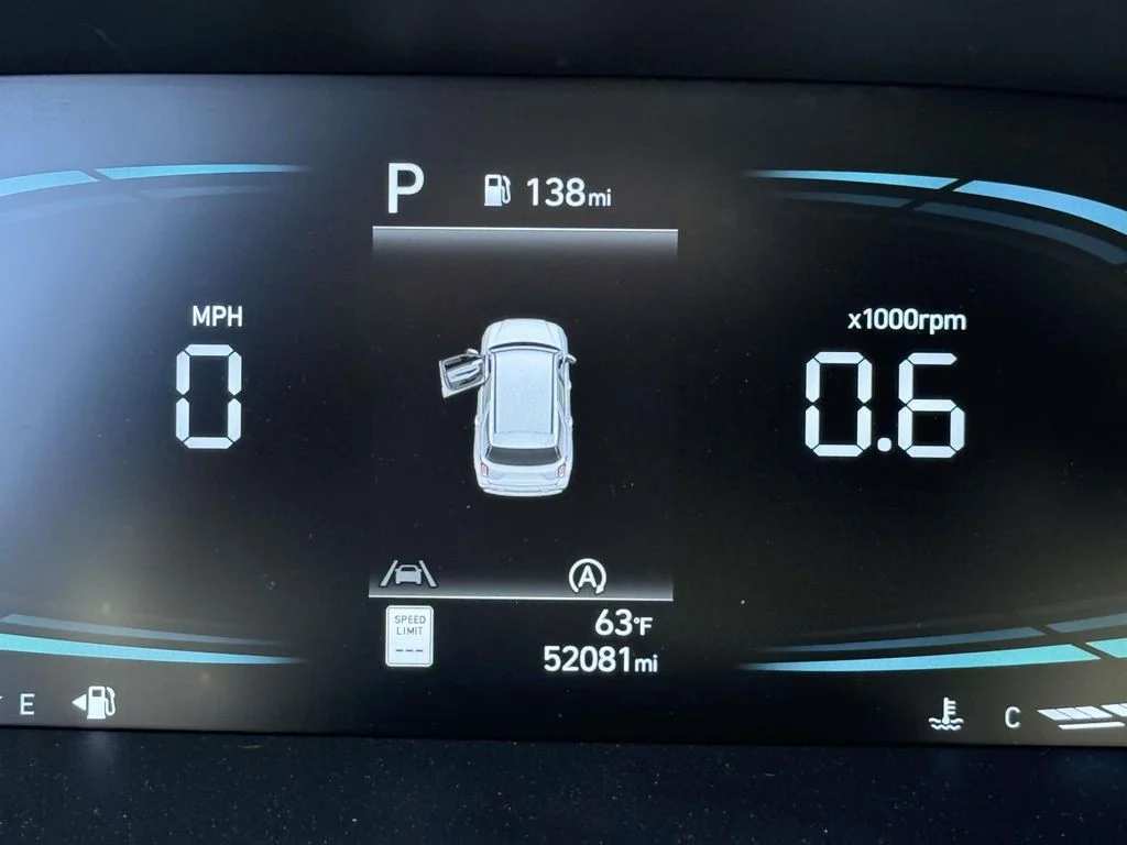Used 2023 Black Hyundai SEL image 27