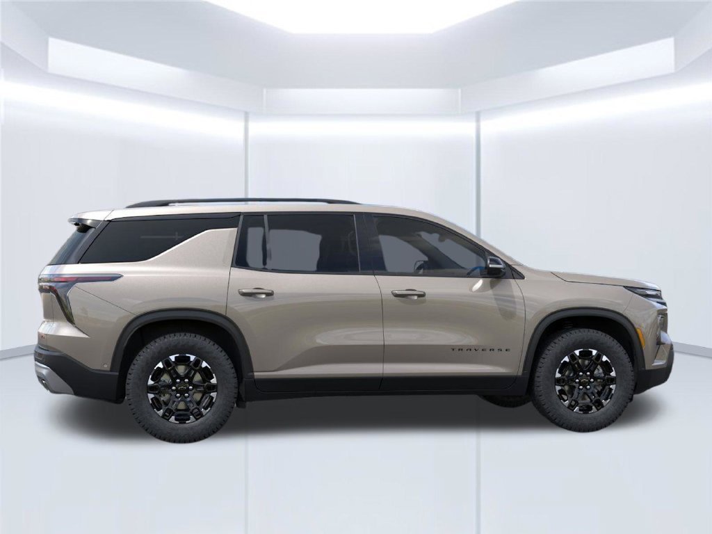 2027 Chevrolet Traverse Z71 - Photo 8