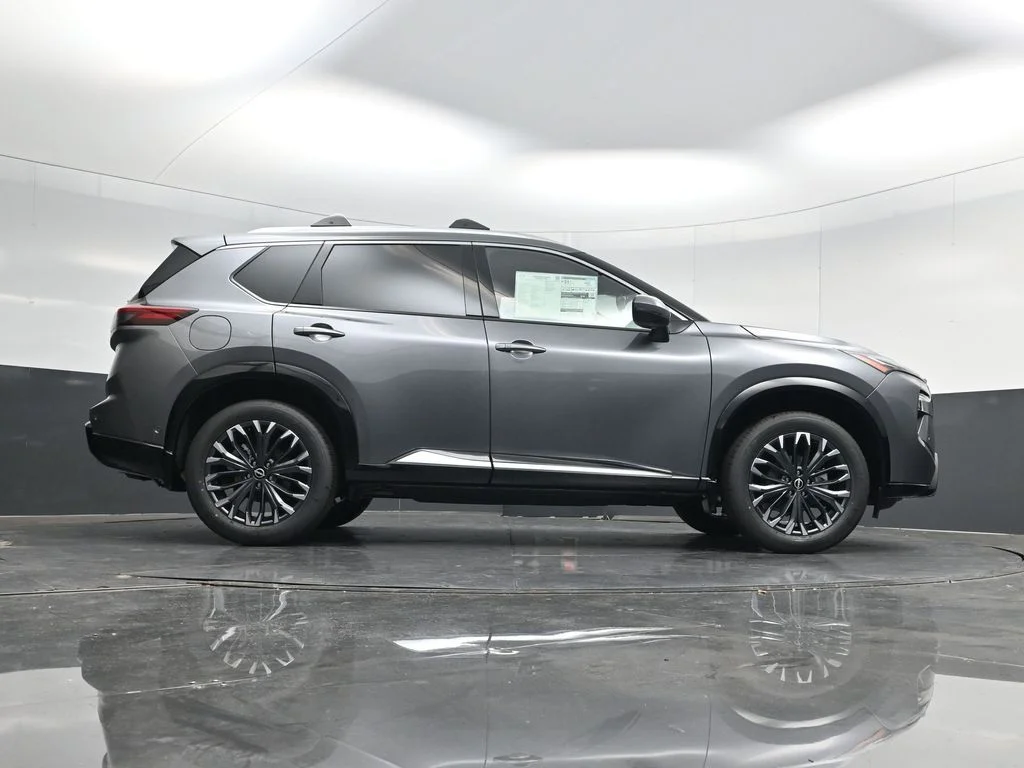 New 2026 Gray Nissan Platinum image 49
