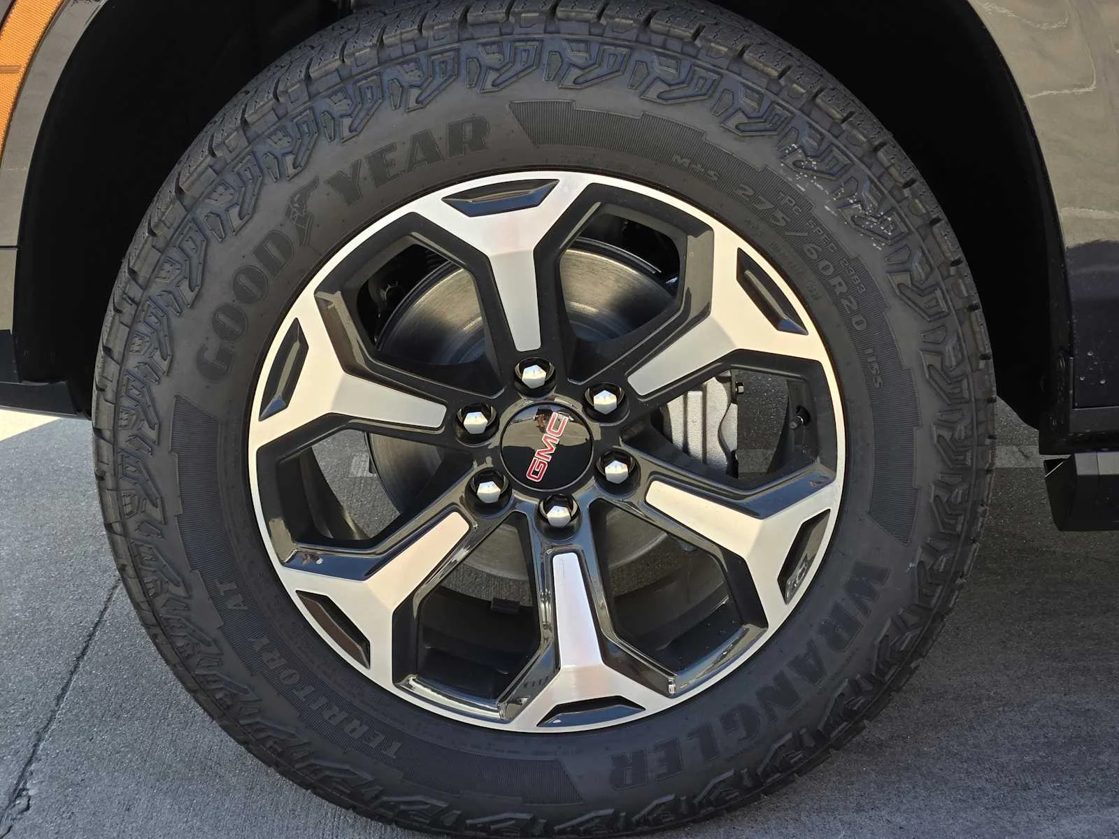 2027 GMC Yukon XL AT4 - Photo 7