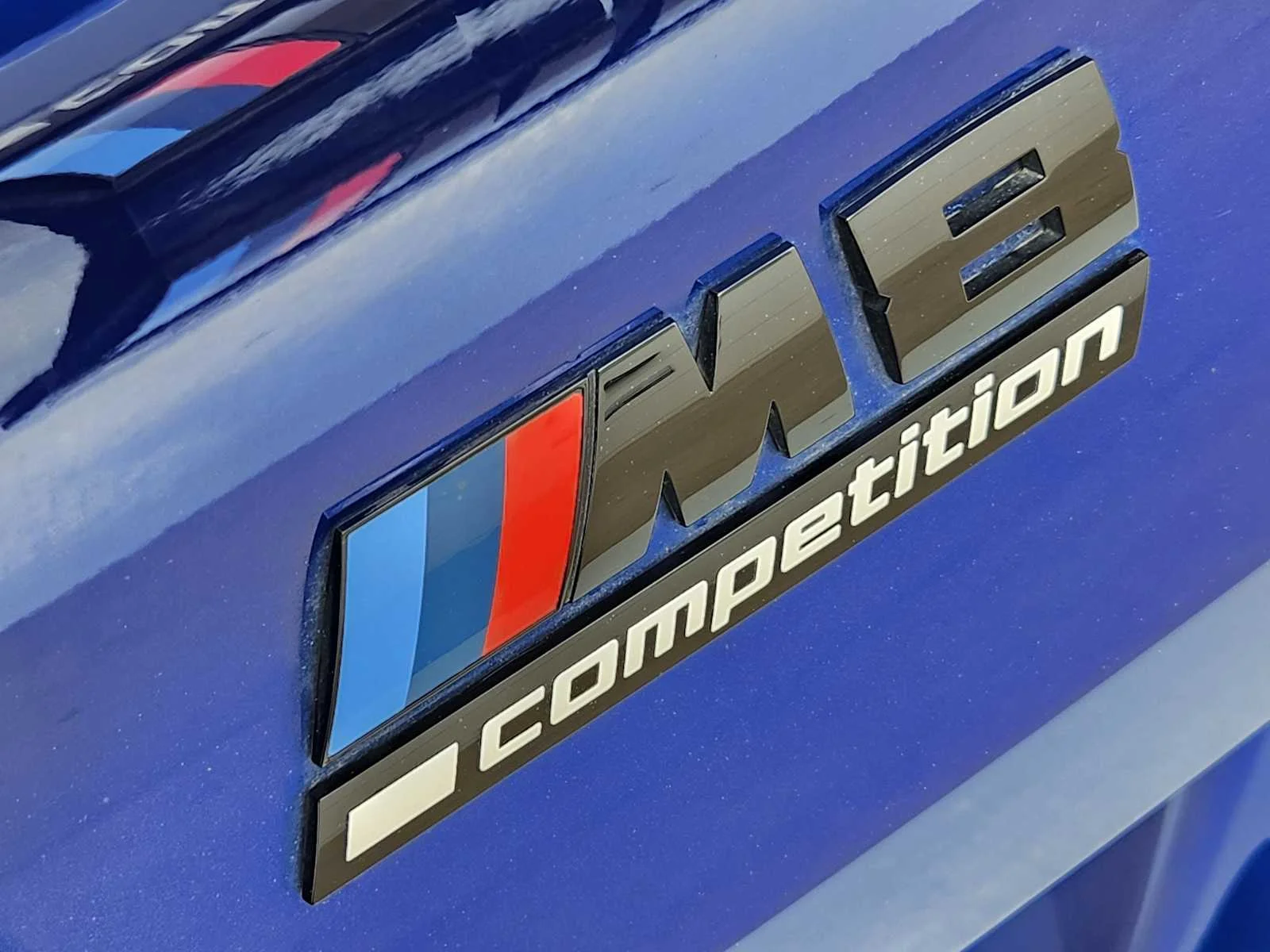 Used 2023 Marina Bay Blue Metallic BMW Competition image 8