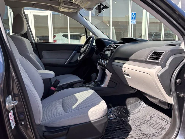 Used 2018 Gray Subaru 2.5i Premium image 14