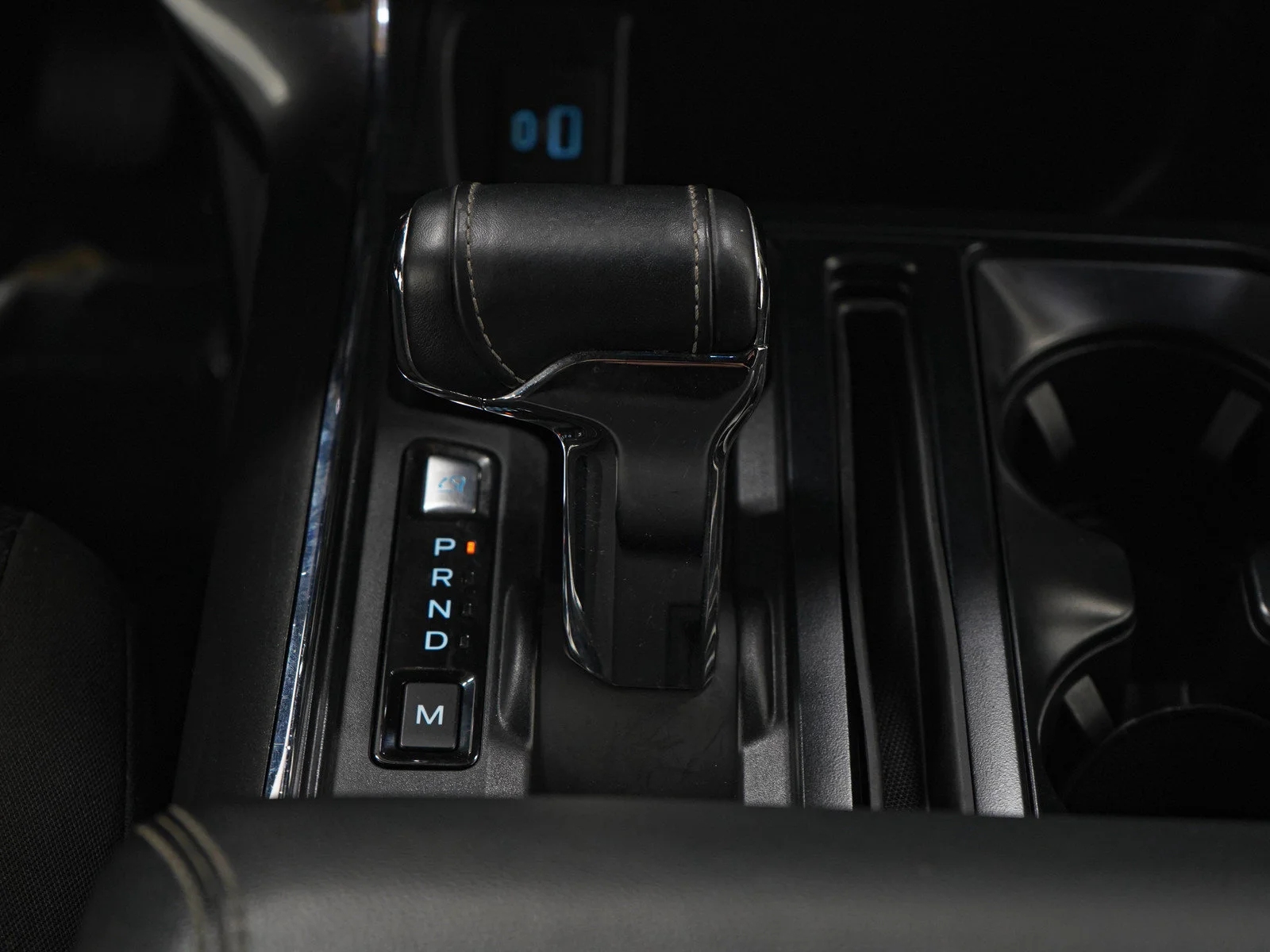 Used 2023 Agate Black Metallic Ford XLT image 20