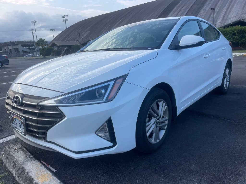 Used 2020 White Hyundai Value Edition image 3