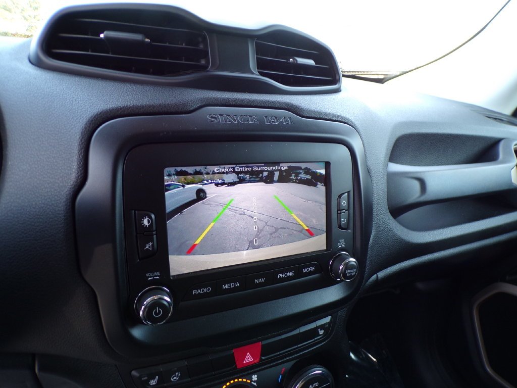 Used 2015 Green Jeep Latitude image 24
