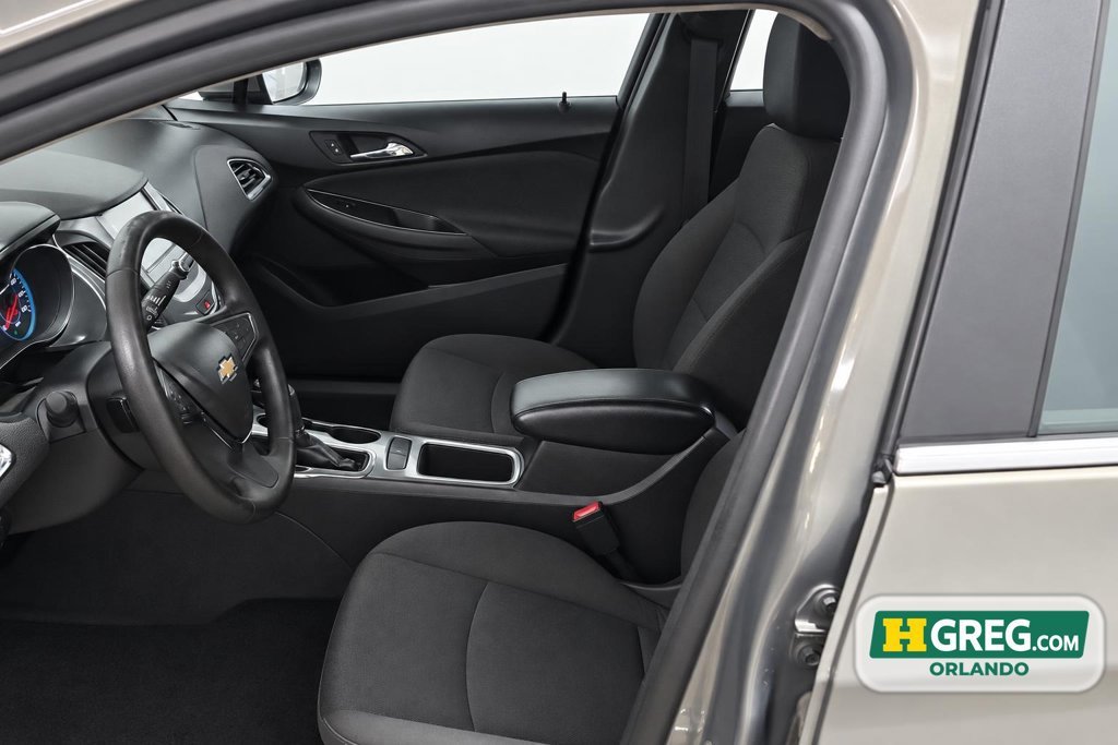 Used 2017 Pepperdust Metallic Chevrolet LT image 7