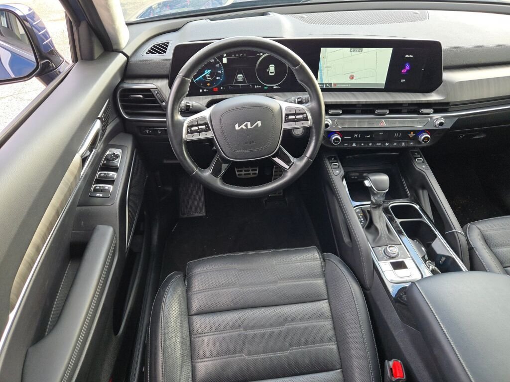 Used 2023 Black Kia SX X-Line image 21