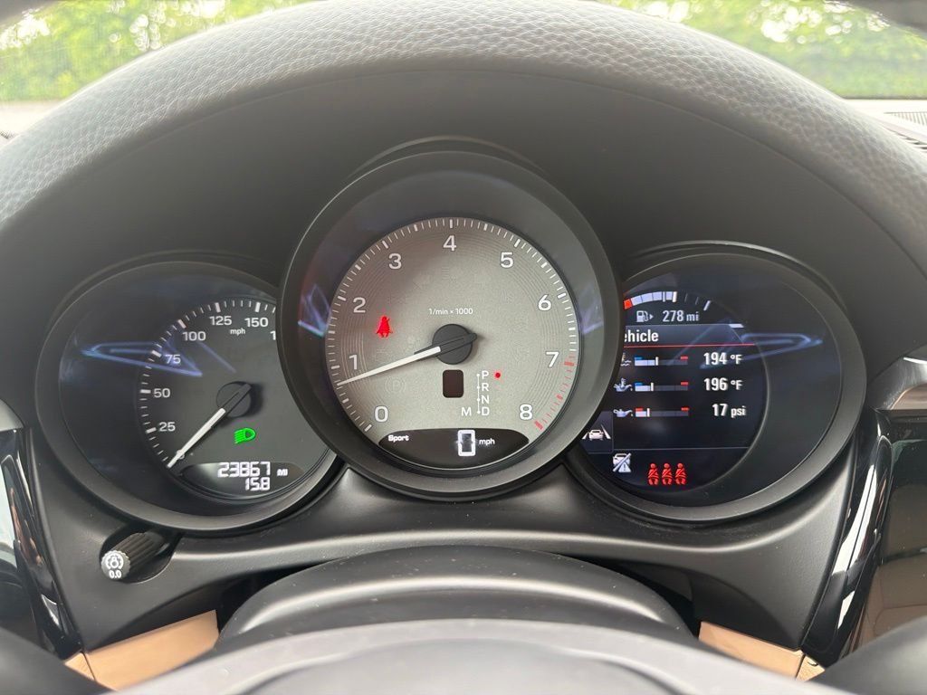 Used 2023 Night Blue Metallic Porsche S image 28