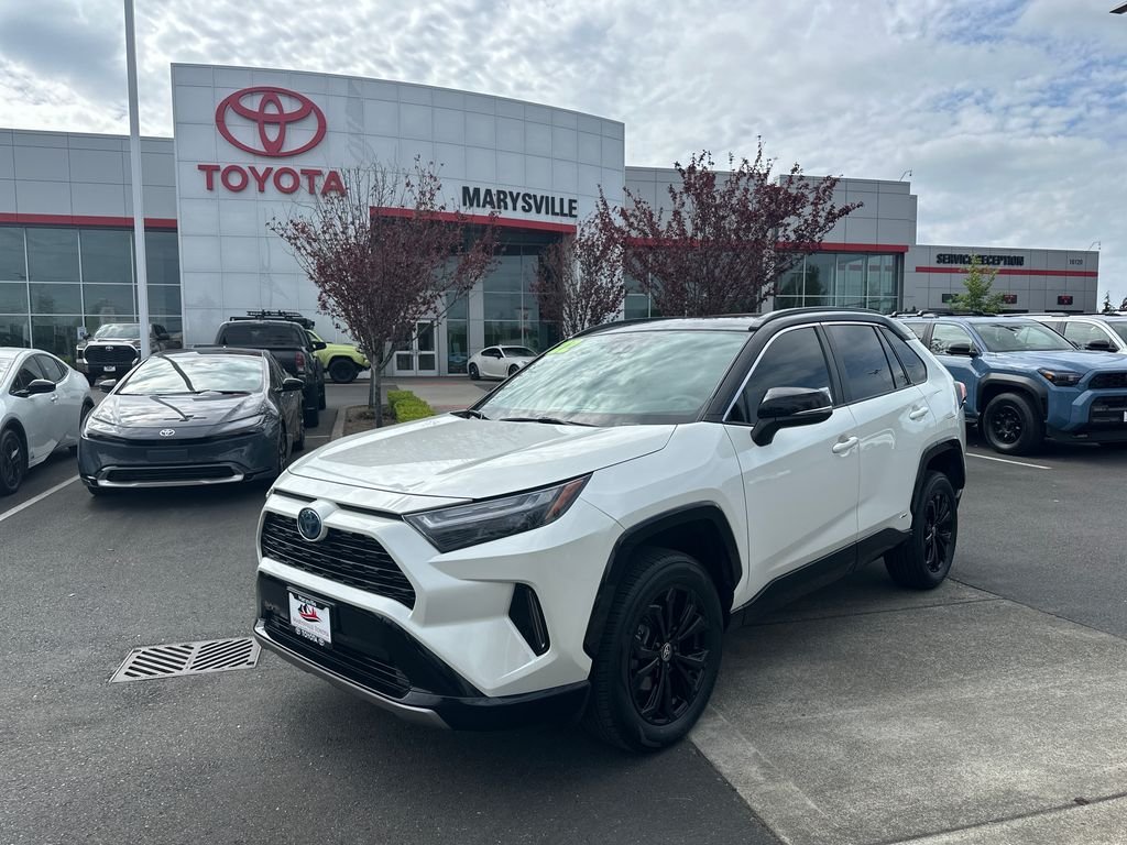 2022 Toyota RAV4 Hybrid XSE AWD's photo