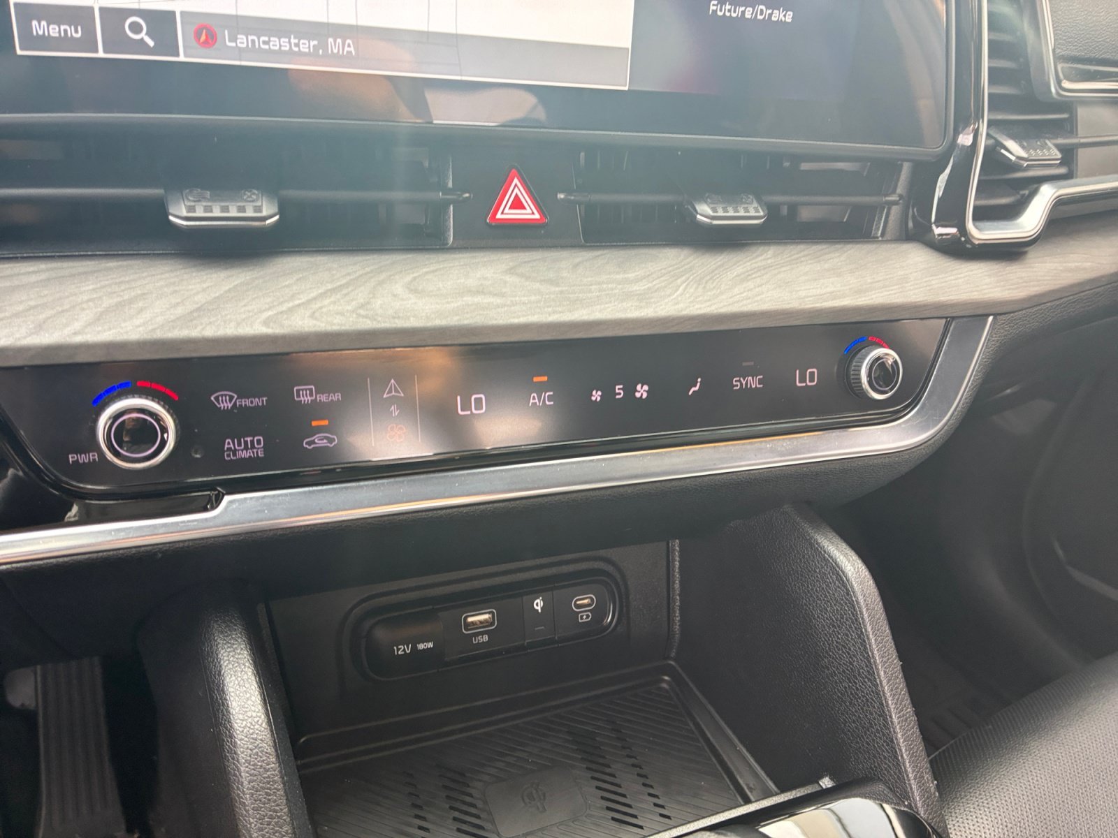 Used 2024 Glacial White Pearl Kia X-Line image 22