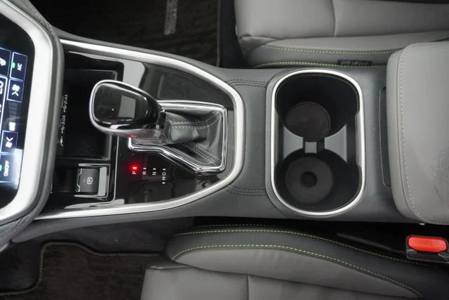 Certified Used 2025 White Subaru Onyx Edition image 30