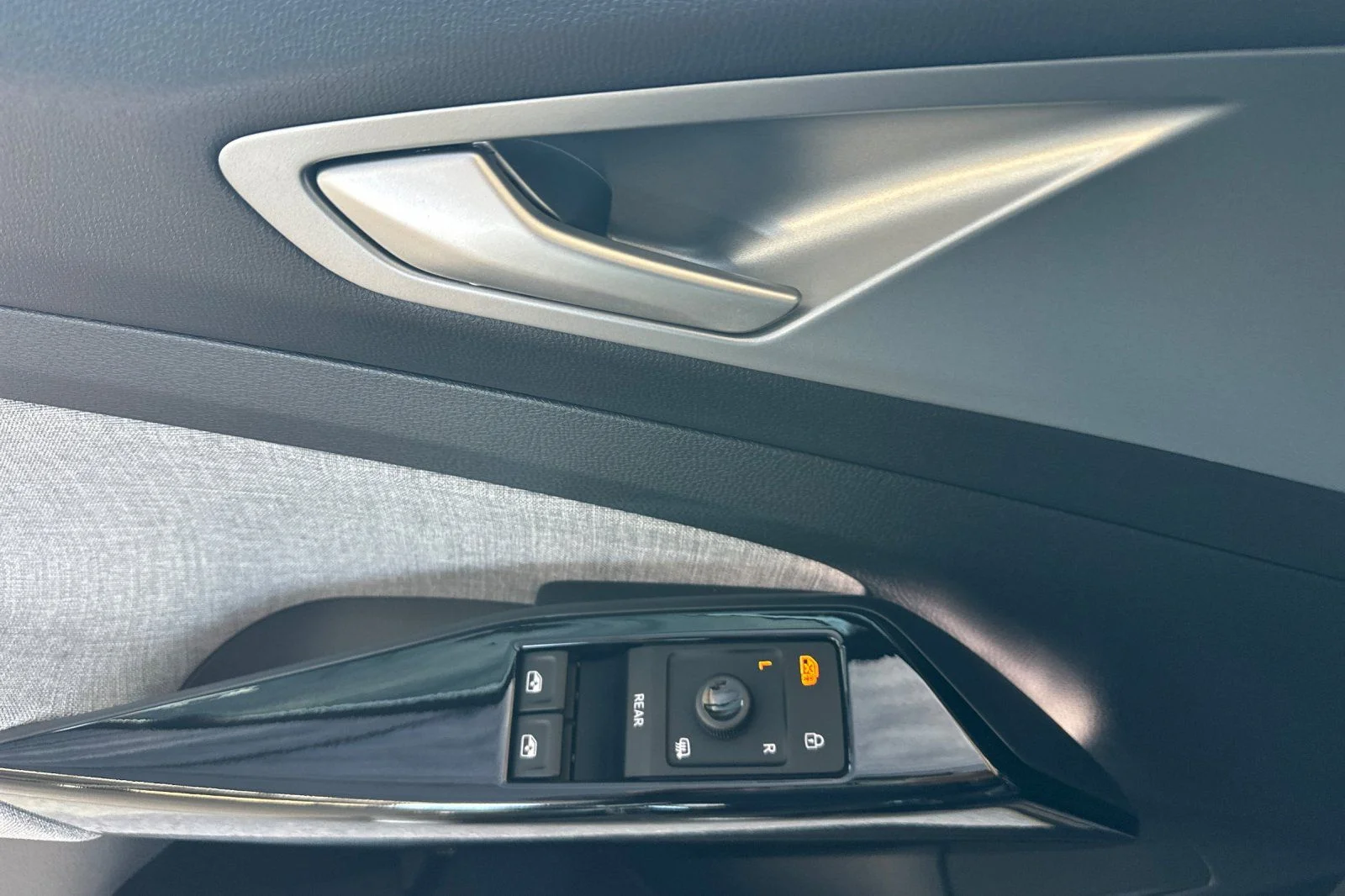 New 2026 Black Volkswagen Pro image 9