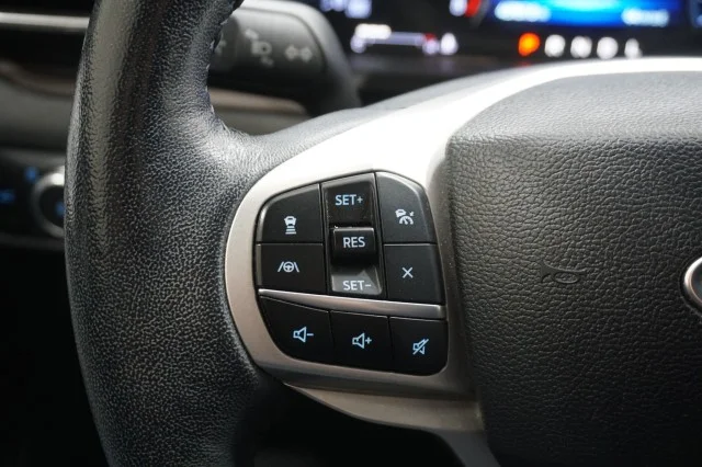 Used 2022 SILVER Ford Limited image 28