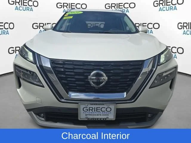 Used 2021 White Nissan SL image 2