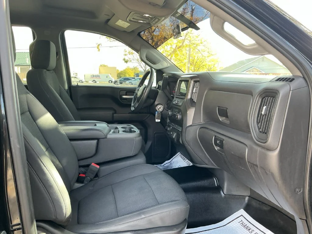 Used 2019 BLACK Chevrolet Custom Trail Boss image 31