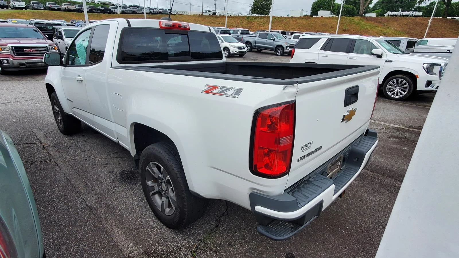 Used 2016 SUMMIT WHITE Chevrolet 4WD Z71 image 8