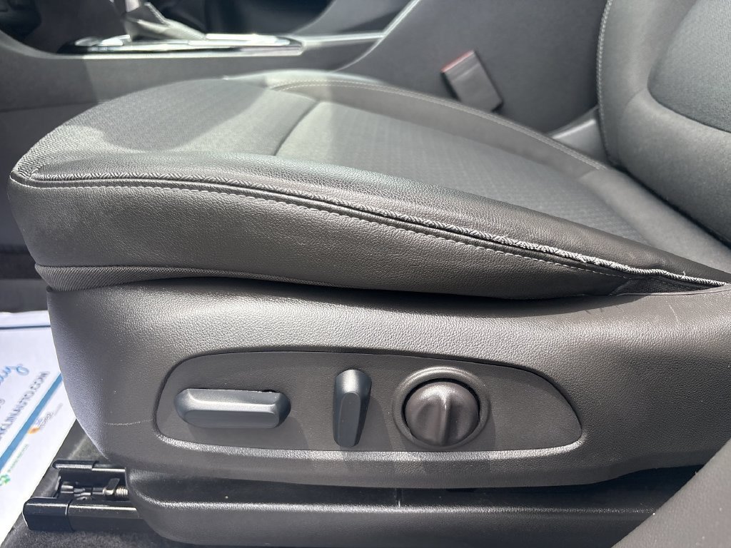 Used 2023 MOONSTONE GRAY METALLIC Buick Select image 14