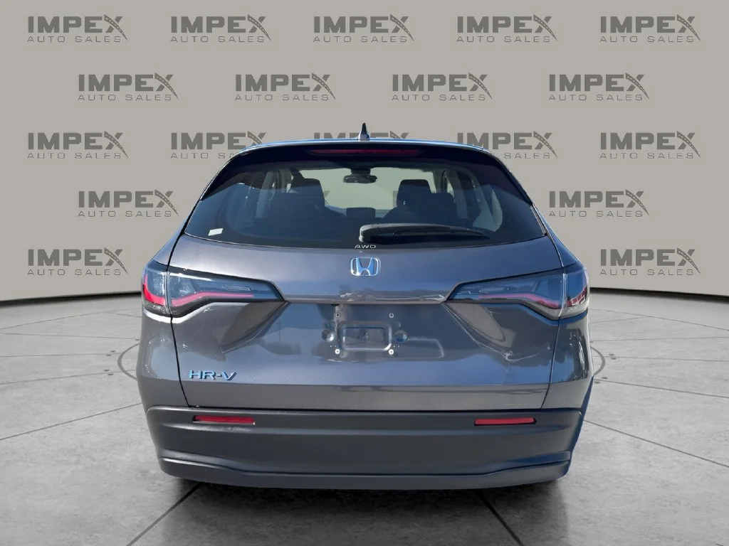 Used 2025  Honda LX image 4