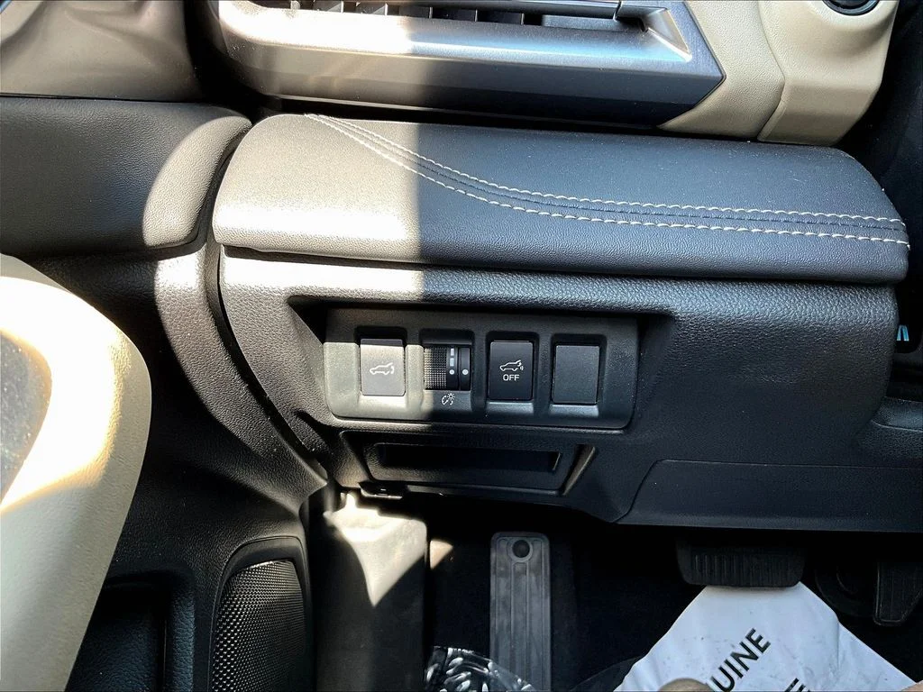 Used 2025 White Subaru Limited image 16