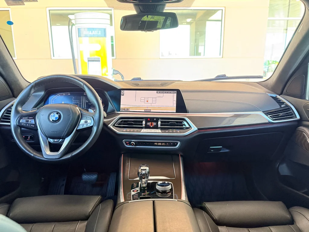 Used 2022 Arctic Grey Metallic BMW xDrive40i image 14