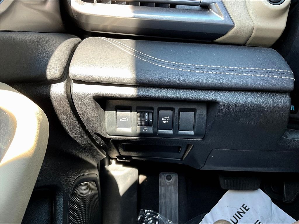 Used 2025 White Subaru Limited image 16