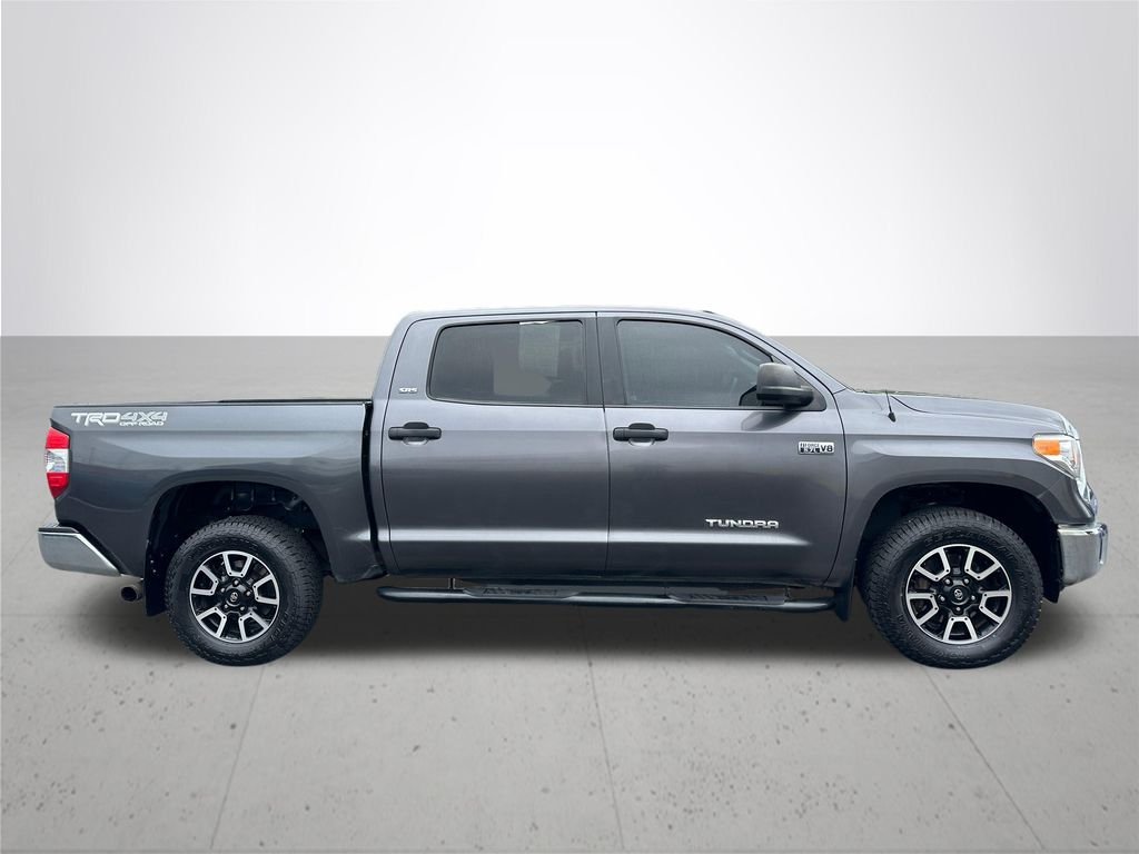 Used 2017 Gray Toyota SR5 image 5