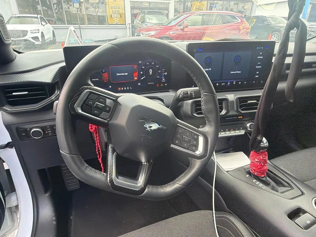 Used 2024 Oxford White Ford EcoBoost image 11